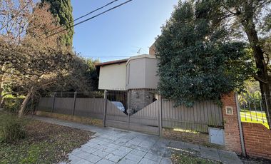 Casa 5 ambientes con piscina