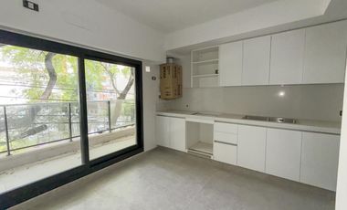 Departamento 4 ambientes con dependencia - Belgrano
