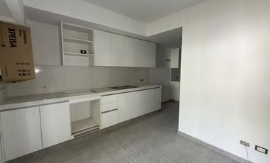 Departamento 4 ambientes con dependencia - Belgrano