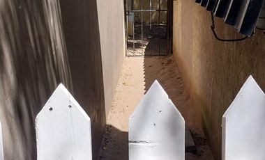 Casa en venta - 2 Dormitorios 2 Baños - Cochera - 106Mts2 - Las Toninas