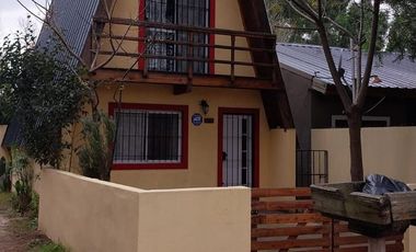 Casa en venta - 2 Dormitorios 2 Baños - Cochera - 106Mts2 - Las Toninas