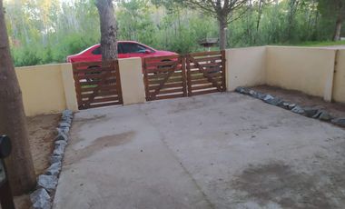 Casa en venta - 2 Dormitorios 2 Baños - Cochera - 106Mts2 - Las Toninas