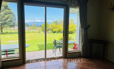 Linda casa con excelente vista a lago y volcanes, Llanquihue