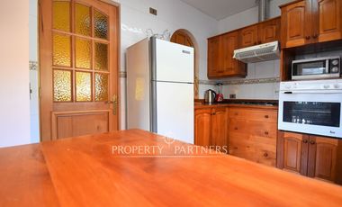 Pingueral casa con amplio patio y piscina