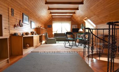 Pingueral casa con amplio patio y piscina