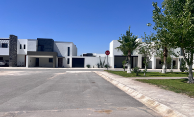RESIDENCIA EN VENTA EN CIRCUITO LAS LOMAS SECTOR VIÑEDOS, TORREÓN, COAHUILA