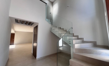 RESIDENCIA EN VENTA EN CIRCUITO LAS LOMAS SECTOR VIÑEDOS, TORREÓN, COAHUILA