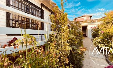 Casa esquina, en plena avenida San Marcos