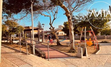 Casa esquina, en plena avenida San Marcos