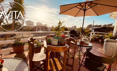 Casa esquina, en plena avenida San Marcos