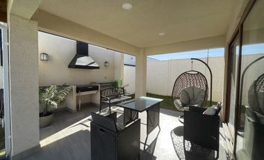 CASA EN VIÑA ESMERALDA II