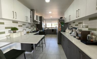 CASA EN VIÑA ESMERALDA II