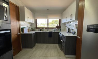 CASA EN VIÑA ESMERALDA II