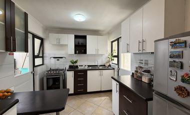 CASA EN BRISAS DEL PARQUE