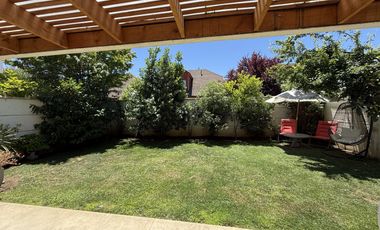 CASA EN BRISAS DEL PARQUE