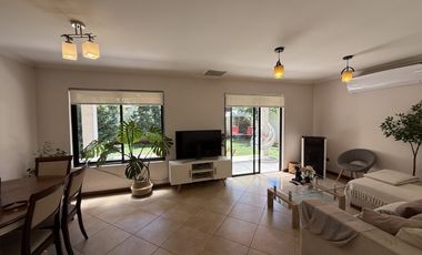 CASA EN BRISAS DEL PARQUE