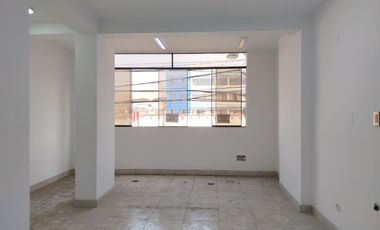 ALQUILER DE AMPLIO LOCAL COMERCIAL – EL AGUSTINO (FRENTE A TOTTUS)