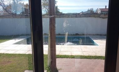 Casa en venta - 3 Dormitorios 2 Baños - Mar del Plata