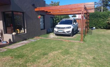 Casa en venta - 3 Dormitorios 2 Baños - Mar del Plata