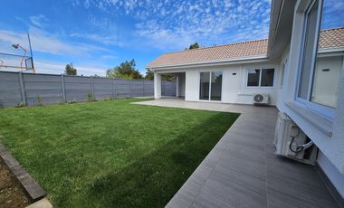 CASA EN PARCELAS SAN VALENTÍN