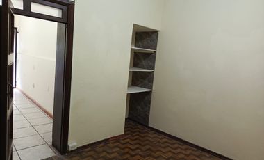 LOCSL EN RENTA EN PLENO  CENTRO DE AMBATO