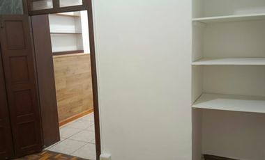 LOCSL EN RENTA EN PLENO  CENTRO DE AMBATO