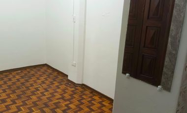 LOCSL EN RENTA EN PLENO  CENTRO DE AMBATO