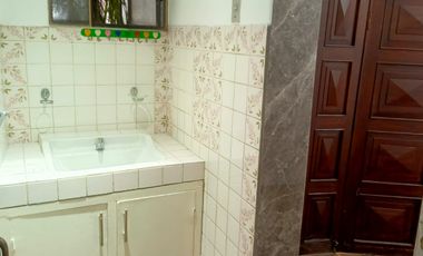 LOCSL EN RENTA EN PLENO  CENTRO DE AMBATO