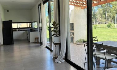 Moderna Casa en Chacras de San Andrés, San Andrés de Giles