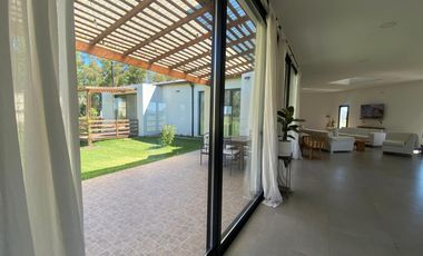 Moderna Casa en Chacras de San Andrés, San Andrés de Giles