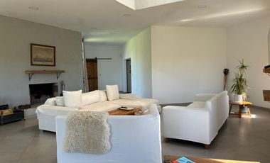 Moderna Casa en Chacras de San Andrés, San Andrés de Giles