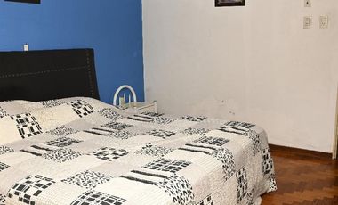 Casa en Venta, 5 amb, 3 dorm. APTA CRÉDITO. De Pinedo 336 Bernal Centro. Pileta, parque y quincho