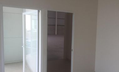 BODEGA EN RENTA DE 1,050 m2 NUEVA EN PARQUE INDUTRIAL EN CELAYA, GTYO. MÉXICO