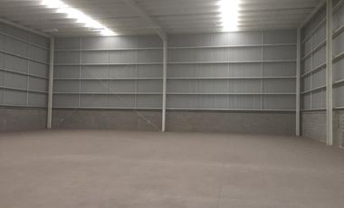 BODEGA EN RENTA DE 1,050 m2 NUEVA EN PARQUE INDUTRIAL EN CELAYA, GTYO. MÉXICO