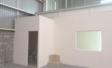 BODEGA EN RENTA DE 1,050 m2 NUEVA EN PARQUE INDUTRIAL EN CELAYA, GTYO. MÉXICO