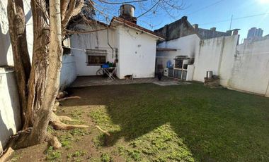 Casa en venta - 2 Dormitorios 1 Baño - Esteban Echeverría