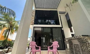 Villa en Venta en Telchac, Amueblada y con Paneles Solares