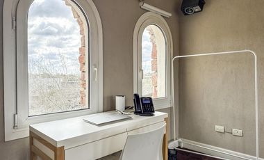 Casa de 8 ambientes con costa de lago en Santa Clara.