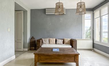 Casa de 8 ambientes con costa de lago en Santa Clara.