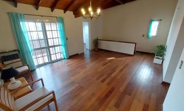 Casa en alquiler - 3 Dormitorios 1 Baño - Quilmes