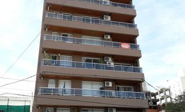 Bº Gral. Paz - Espectacular  Dpto. 2 dorm. Externo c/ balcón - 2 baños!!!