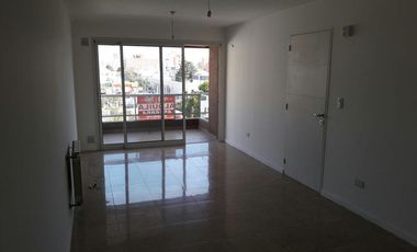 Bº Gral. Paz - Espectacular  Dpto. 2 dorm. Externo c/ balcón - 2 baños!!!