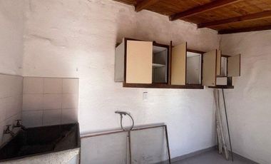 Casa en venta - 6 Dormitorios 3 Baños - Córdoba