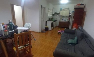 Casa en venta - 6 Dormitorios 3 Baños - Córdoba