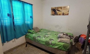 Casa en venta - 6 Dormitorios 3 Baños - Córdoba