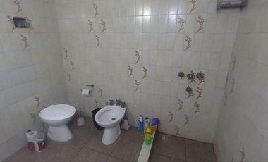 Casa en venta - 6 Dormitorios 3 Baños - Córdoba