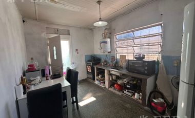 Venta PH 2 ambientes con patio en Monte Chingolo