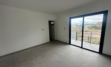 Casa tipo duplex en Bº vista oliva Maipu