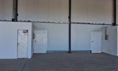 Locales en Alquiler en Armada Argentina al 4300 en Moderno Mall Comercial con estacionamiento propio