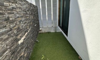 CASA EN RENTA LOMAS DE ANGELOPOLIS